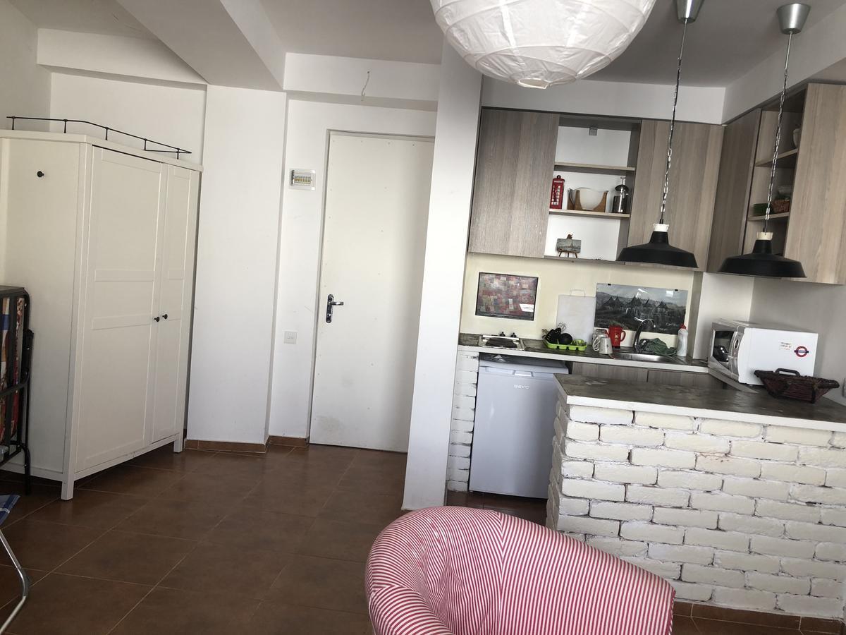 Apartment In Penta Invest Building กูเดาริ ภายนอก รูปภาพ
